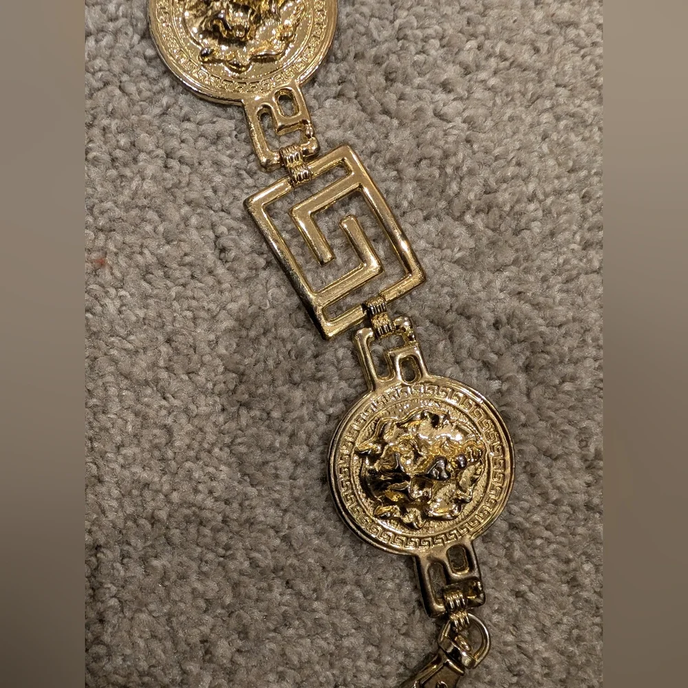 Vintage 3D Lion Head Crest Medallion Greek Key Linked Chain Belt - Picture 2 of 4